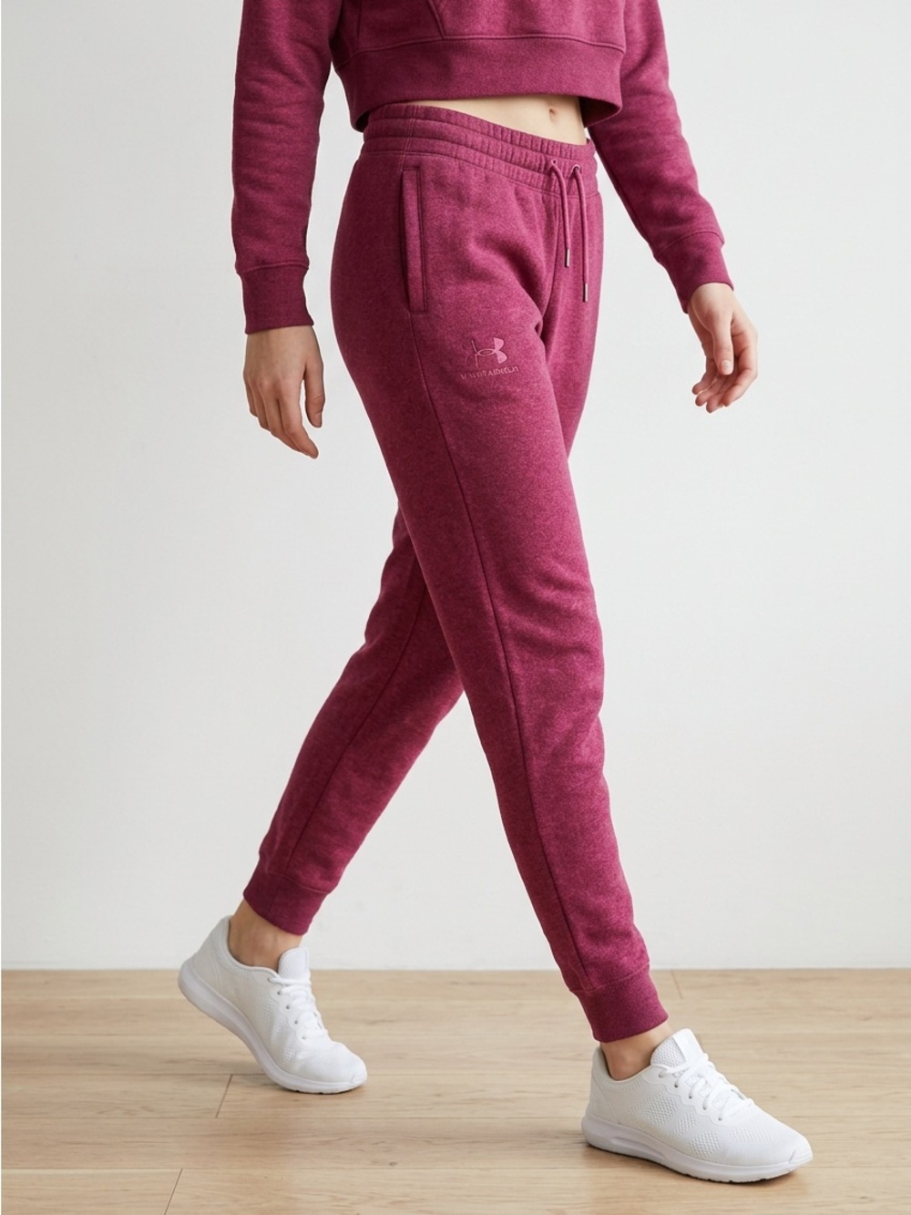 Under Armour Women's Burgundy Track Joggers Size Small Fleece Cotton Blend